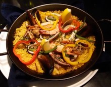 Seafood paella