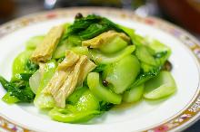 Stir-fried bok choy