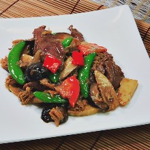 Stir-fried beef with oyster sauce