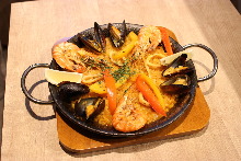 Seafood paella