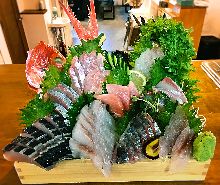 Assorted sashimi