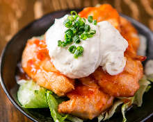 Fried chicken with vinegar and tartar sauce