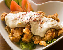 Fried chicken with vinegar and tartar sauce