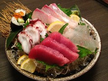 Assorted sashimi