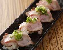 Seared meat sushi