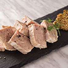 Pate de campagne (French country-style pate) Pate de campagne (French country-style pate)