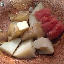 Baked potato with spicy cod roe and butter