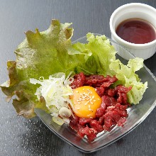 Horse meat tartare