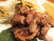 Grilled beef tongue