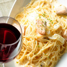 Creamy pasta with salmon