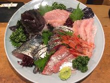 Assorted sashimi