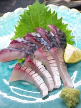 Live mackerel sashimi