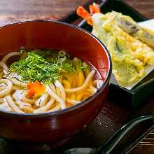 Wheat noodles with tempura