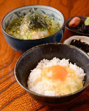 Tamagokake gohan (rice with raw egg)