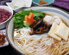 Somen (Wheat noodles) in hot broth