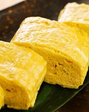 Japanese-style rolled omelet