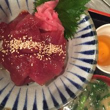 Soy sauce marinade fresh tuna rice bowl