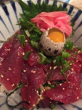 Raw tuna rice bowl