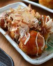 Takoyaki (octopus balls)