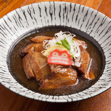 Simmered cubed meat rice bowl