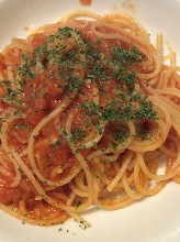 Pasta with tomato and pepper