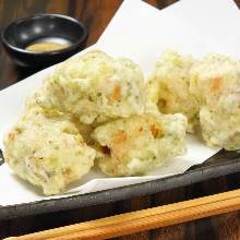 Seaweed-wrapped fried food