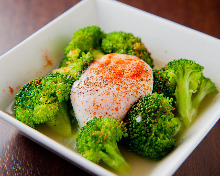 Stir-fried shrimp and broccoli