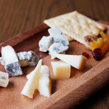 Assorted cheese, 5 kinds