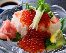 Crab and salmon roe (sushi)