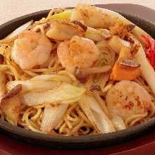 Seafood yakisoba with salt