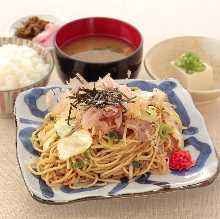 Salt fried yakisoba meal