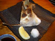 Salted and grilled yellowtail collar meat