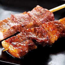 Grilled beef skewer