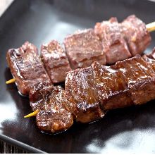 Grilled beef skewer