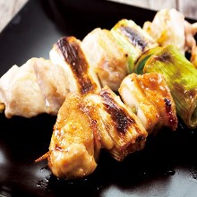 Negima (green onion pieces and chicken)