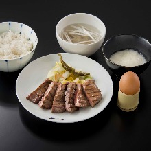 Beef tongue set meal