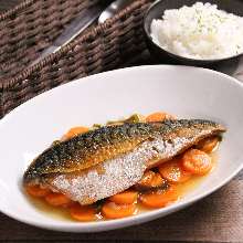 Marinated fried fish in vinegar sauce (Nanban-zuke)