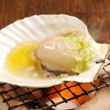 Grilled scallop with butter