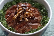 Steak rice bowl