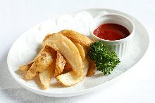 Fried unpeeled potatoes