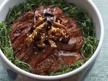 Steak rice bowl