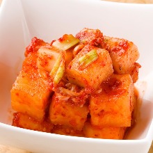 Cubed daikon radish kimchi