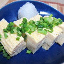 Japanese-style rolled omelet