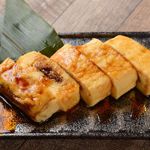 Wrapped omelet with eel