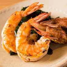Salted and grilled shrimp