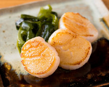 Grilled scallop with butter