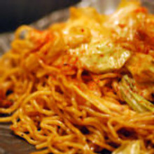 Yakisoba noodles with sauce