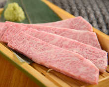 Marbled meat yakiniku