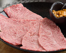 Marbled meat yakiniku