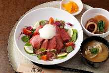 Roast beef rice bowl